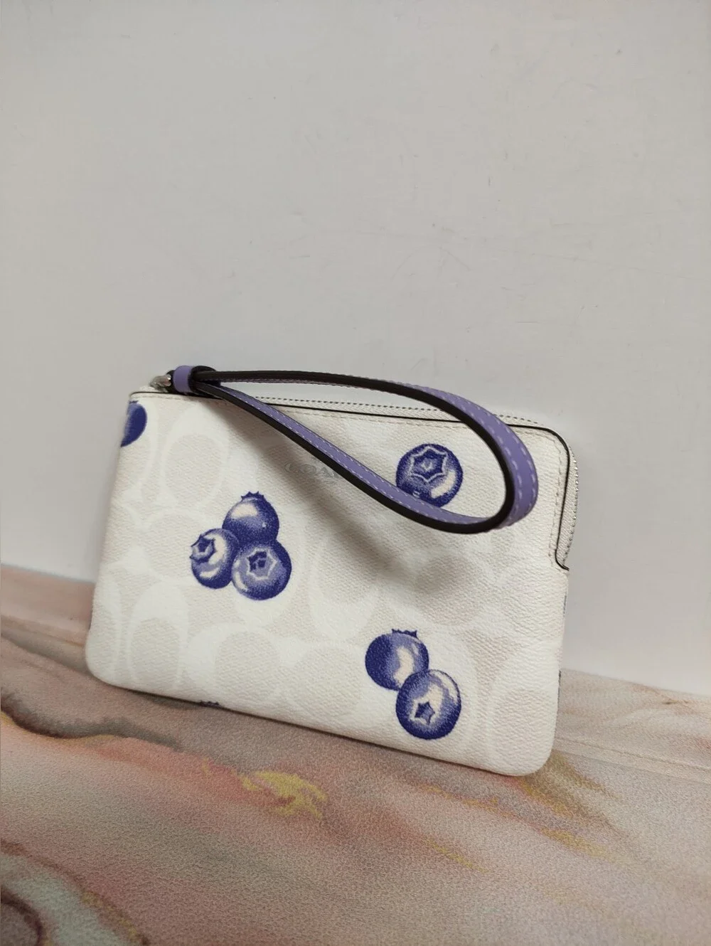 Coach Corner Zip CR817 Wristlet In Signature Canvas With Blueberry Print